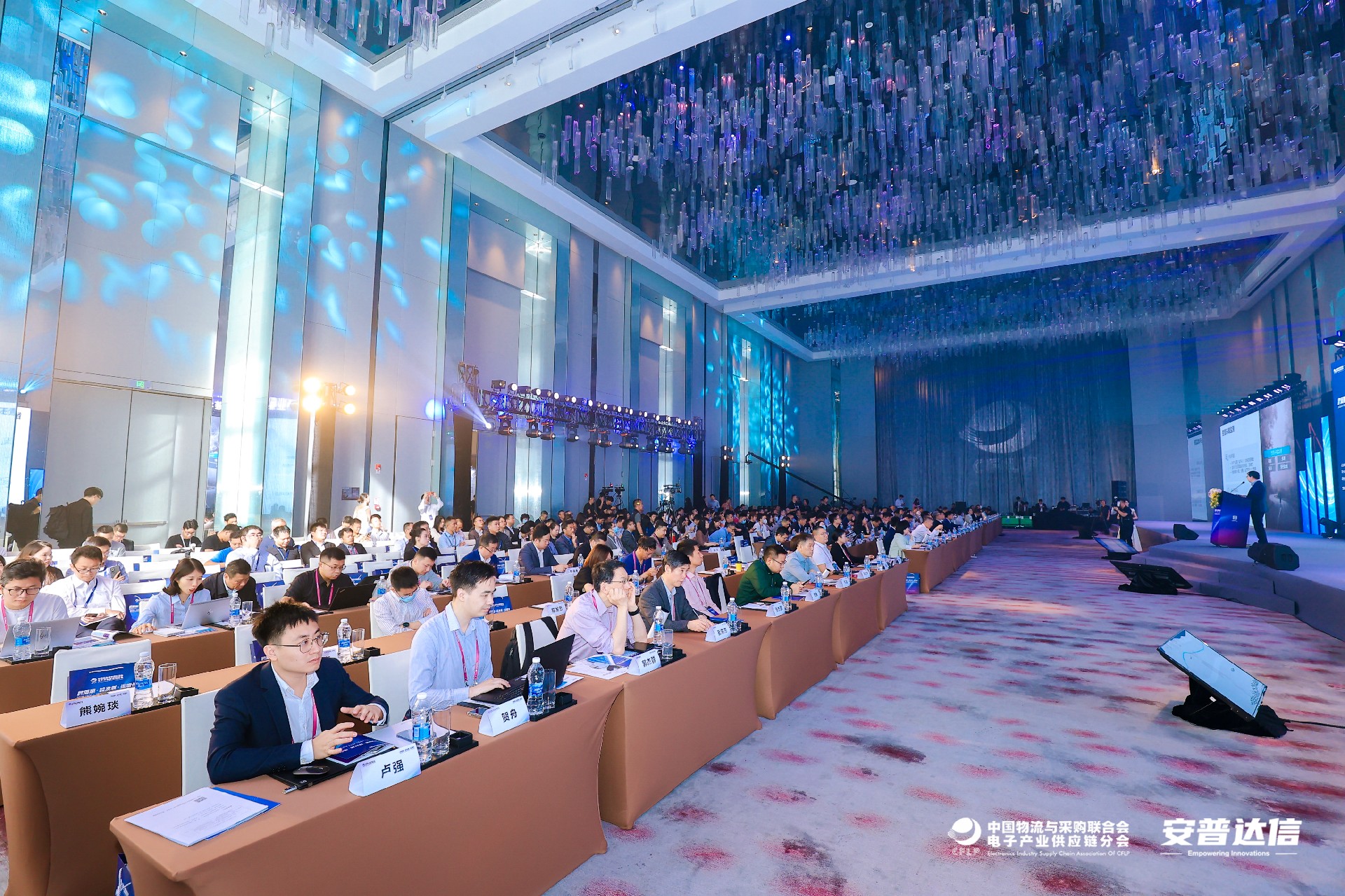 1702949987579848.jpg 145928.jpg